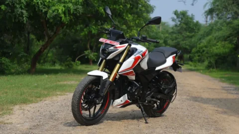 Bajaj Pulsar N160: बजाज पल्सर एन160 के पांच वेरिएंट में से कौन है पैसा वसूल, कीमत 1.22 लाख से शुरू