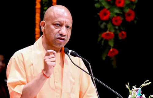 सीएम योगी ने कृषि विभाग के 3572 युवाओं को सौंपे नियुक्ति पत्र, छह महीने में एक लाख नौकरियों का लक्ष्य तय