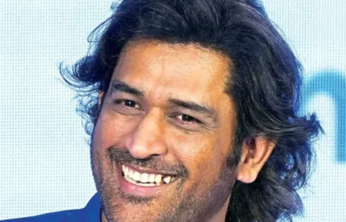 Dhoni Given Diet Plan To A Fan