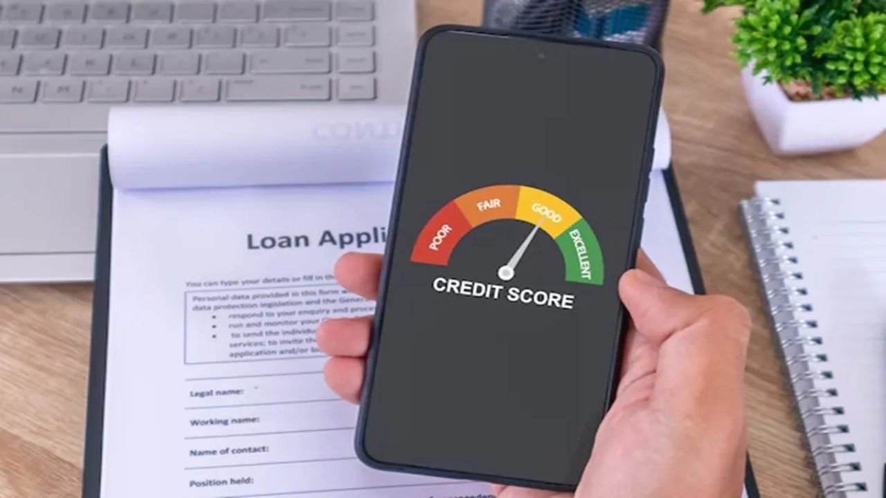 EMI Late Payment CIBIL Score