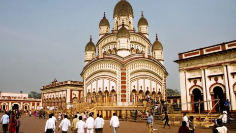 Kali Temples of West Bengal: बंगाल के चार रहस्यमयी काली मंदिर, जिनकी अनसुनी कहानियां रोमांच से भर देंगी