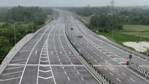 Lucknow-Kanpur Expressway Toll Free: लखनऊ-कानपुर एक्सप्रेसवे पर फिलहाल नहीं लगेगा टोल, बार-बार धंसने के चलते NHAI ने लिया फैसला