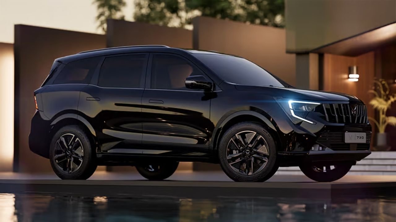 Mahindra XUV 7XO : महिंद्रा XUV 7XO ने 7 महीने में 70 हजार डिलीवरी पार की, जानें कीमत और फीचर्स