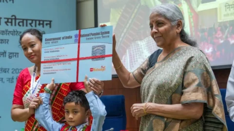 NPS Vatsalya Scheme: बच्चे के भविष्य के लिए सिर्फ 250 रुपये से शुरू करें निवेश, जानें पूरी योजना