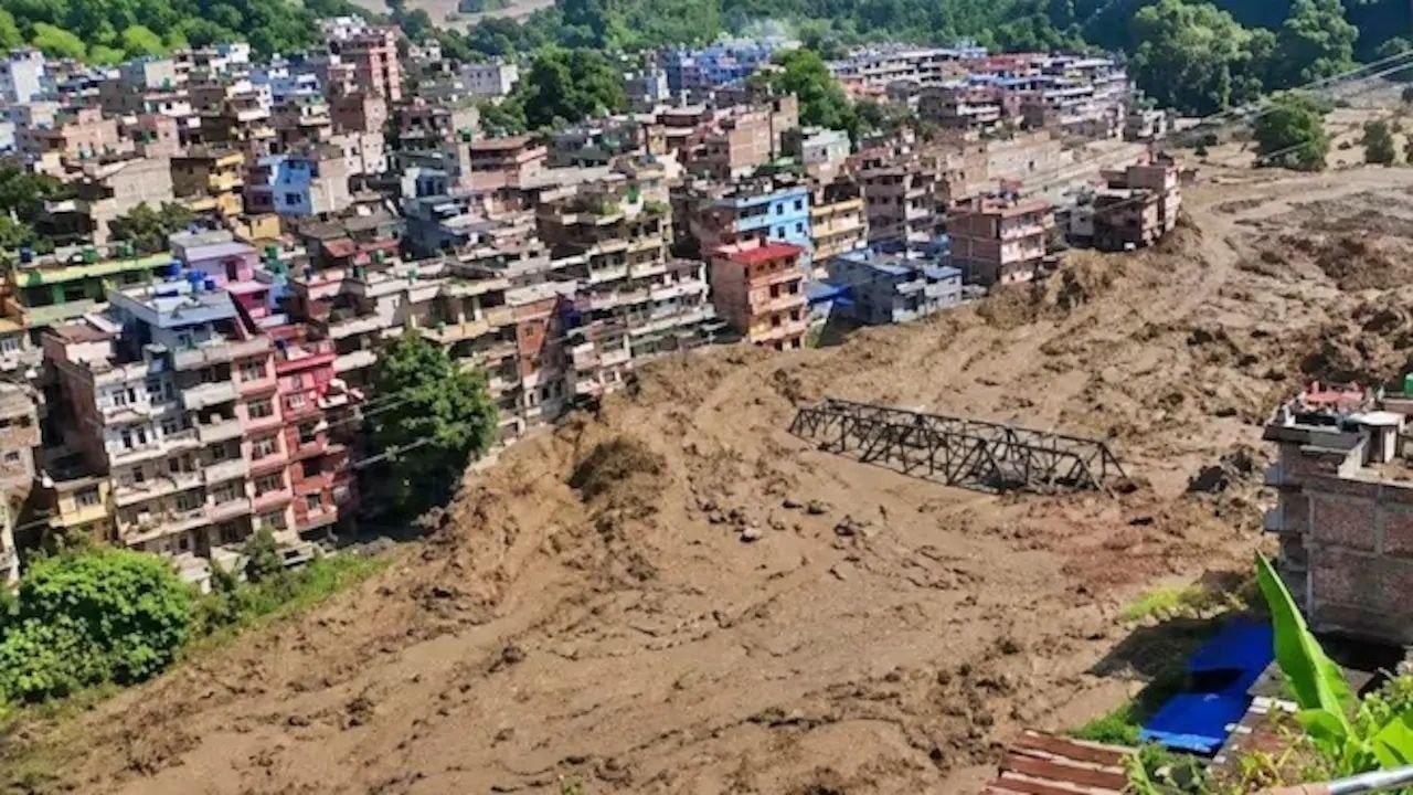 Nepal Flood Disaster: 586 शव बरामद, 2500 से अधिक लापता; भारत ने भेजी राहत सामग्री और विशेषज्ञ टीमें