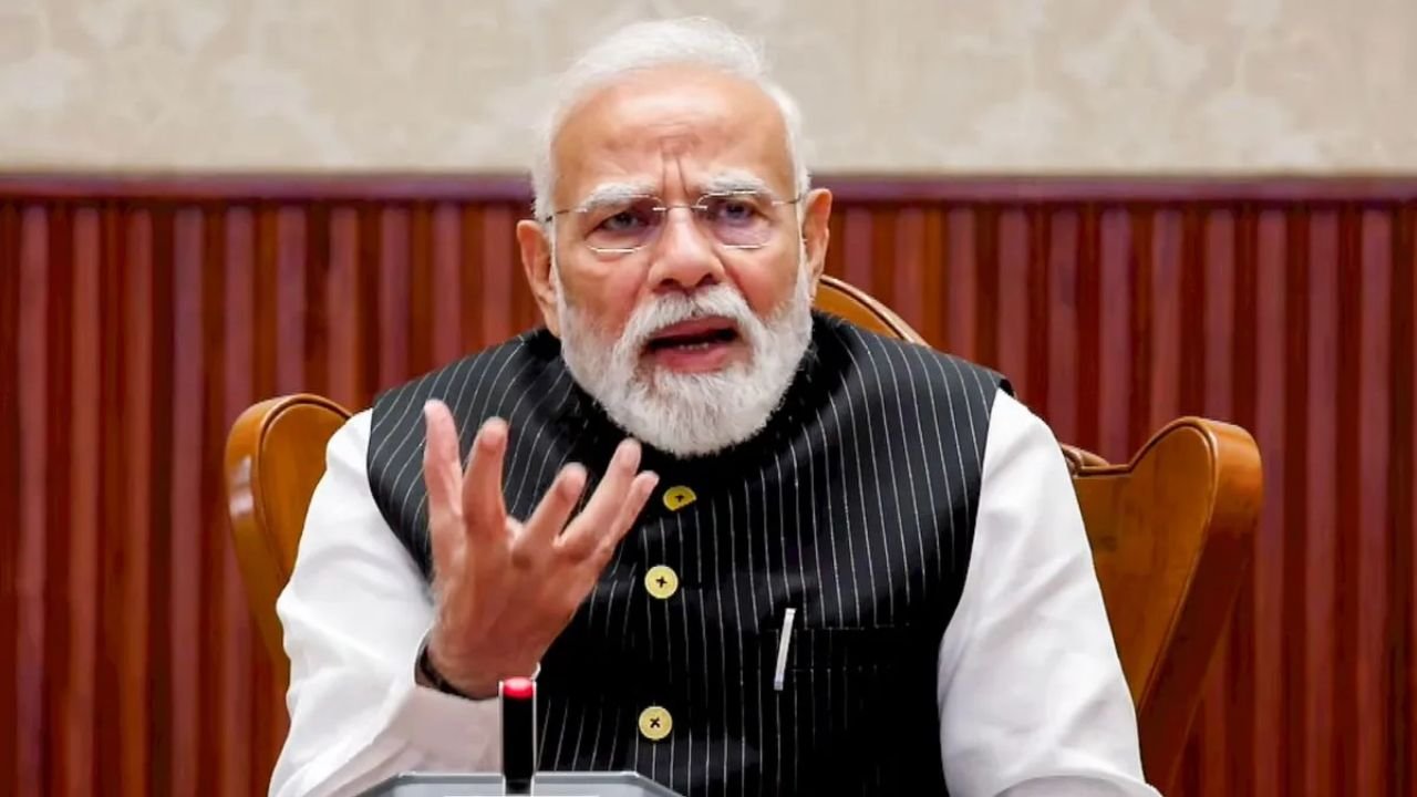 PM Modi Fourth Party Audit: ‘क्या हमें चौथी पार्टी के ऑडिट की जरूरत है?’ सार्वजनिक परियोजनाओं की क्वालिटी पर पीएम मोदी ने सचिवों को लगाई फटकार