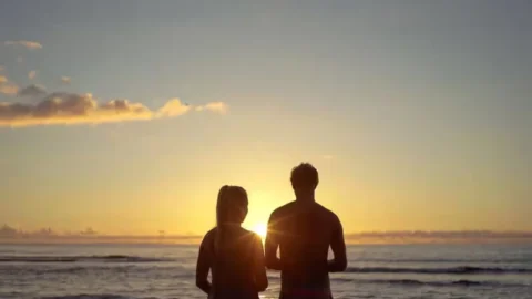 Relationship Advice: शादी के बाद पति-पत्नी की अलग सोशल लाइफ क्यों है जरूरी