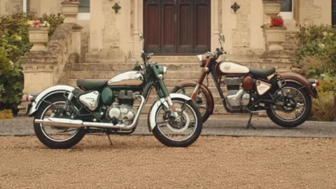 Royal Enfield Classic 350 Gorkha Edition: रॉयल एनफील्ड क्लासिक 350 गोरखा एडिशन जल्द लॉन्च, ऑलिव ग्रीन कलर और खास ग्राफिक्स के साथ