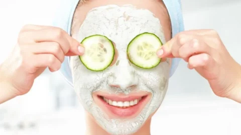 Tan Removal Tips: धूप से दो शेड डार्क हो गई है स्किन? टैनिंग हटाने के लिए घर पर ऐसे बनाएं मसूर दाल का असरदार डी-टैन पैक