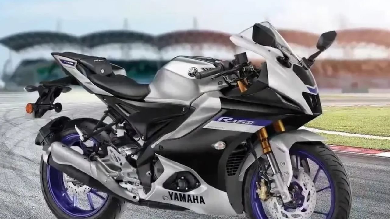 Yamaha R15 New Look