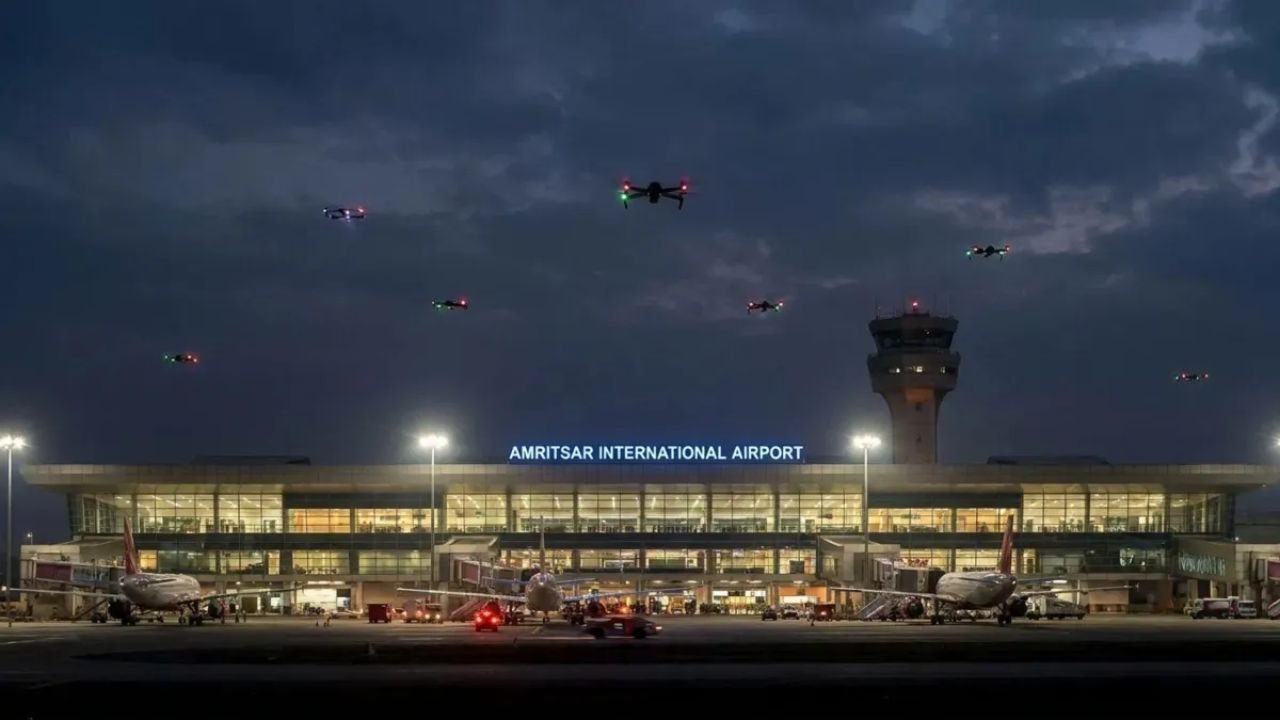 Amritsar Airport Drone Alert: अमृतसर एयरपोर्ट पर संदिग्ध ड्रोन दिखे, सुरक्षा अलर्ट के बाद 7 फ्लाइटें दिल्ली-चंडीगढ़ डायवर्ट