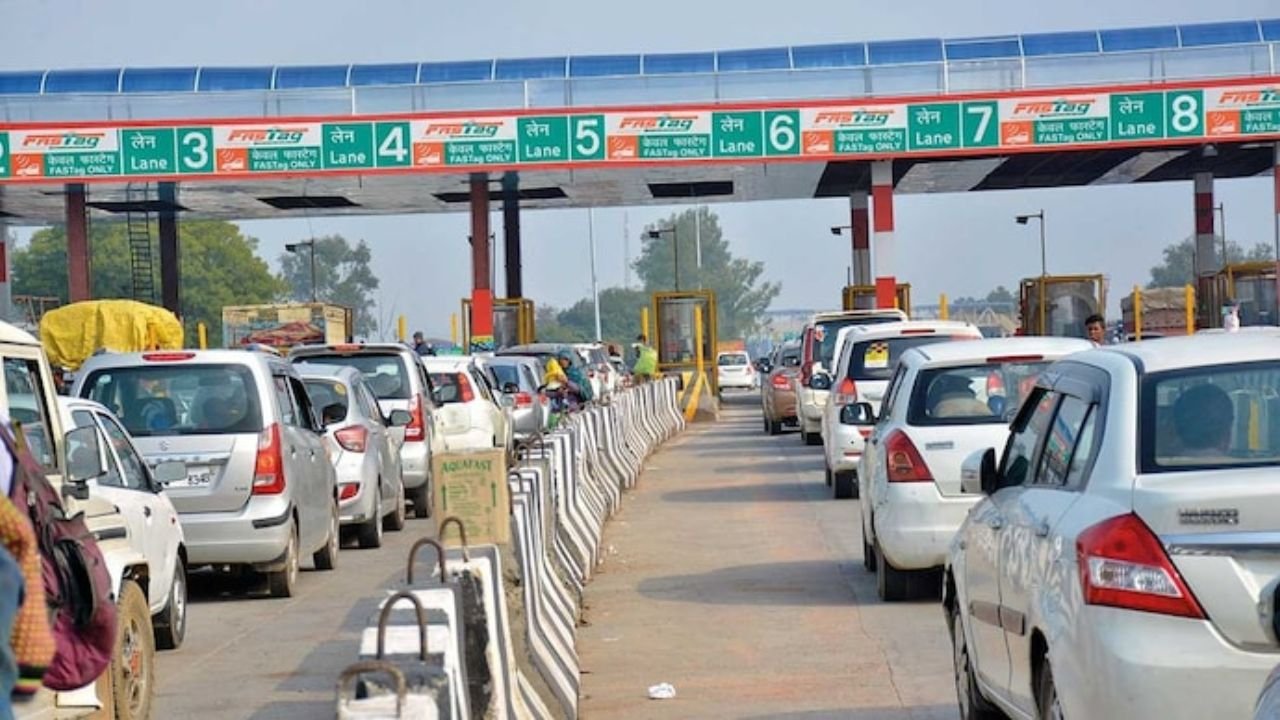 Jewar Toll Local Relief: जेवर टोल प्लाजा पर 14 साल बाद स्थानीय राहत, 17 सितंबर तक कागजात जमा करें
