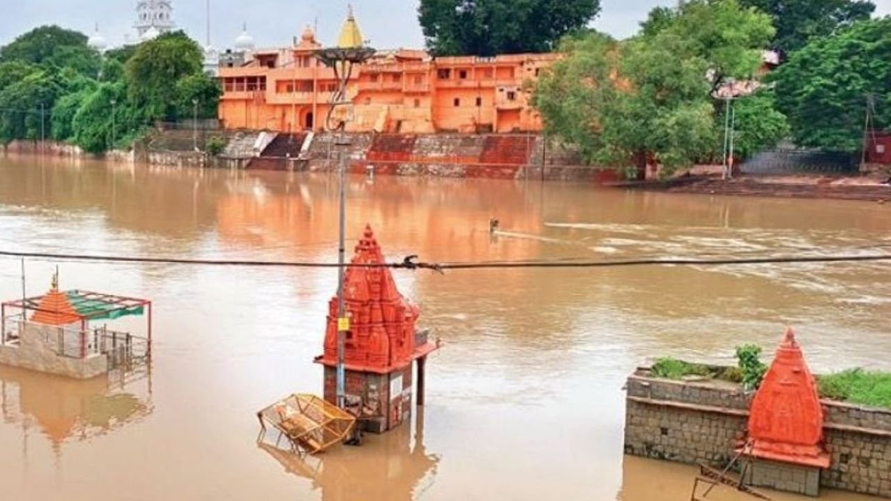 Kainchi Dham Flood Alert: उत्तराखंड के 10 जिलों में ऑरेंज अलर्ट, कैंची धाम के पास शिप्रा नदी उफान पर