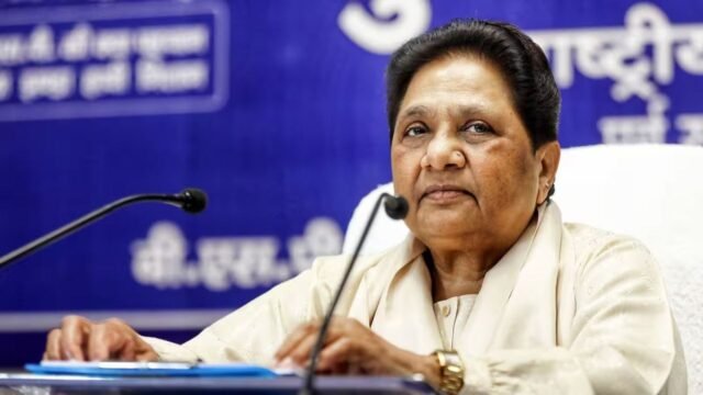 Mayawati News: मायावती ने BSP संगठन को 3 सेक्टर में बांटा, यूपी-उत्तराखंड की कमान अपने पास