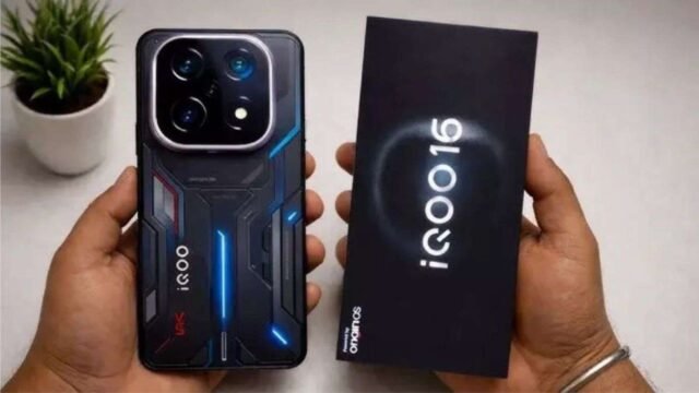 iQOO 16 Launch: 8400mAh बैटरी और 165Hz डिस्प्ले के साथ आया iQOO 16, Snapdragon 8 Elite Extreme Gen 6 से लैस