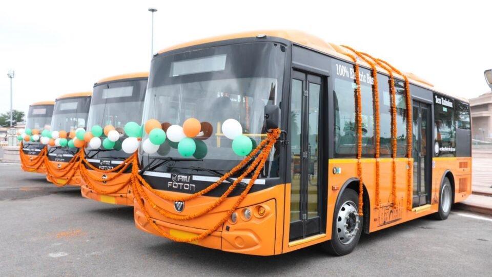 Ballia Electric Bus: बलिया में नवरात्र से पहले 10 इलेक्ट्रिक बसों की तैयारी तेज, चालक भर्ती शुरू