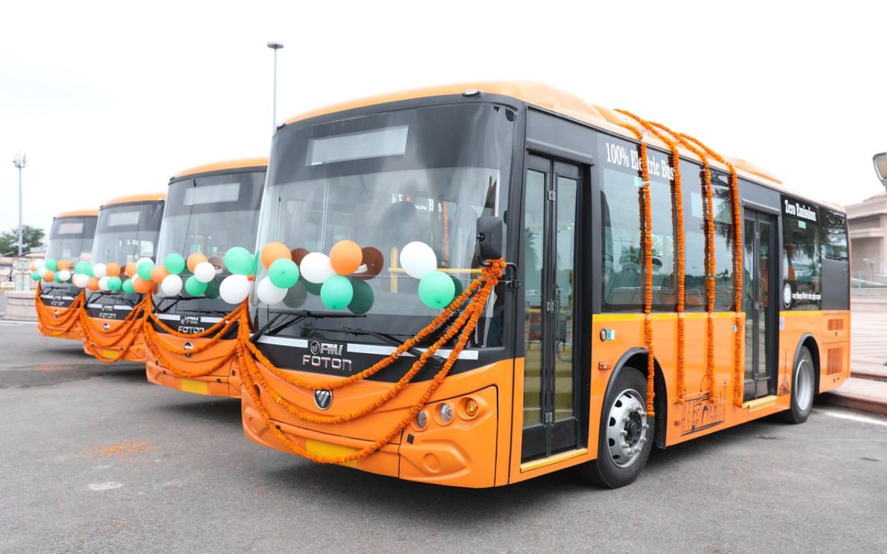 Ballia Electric Bus: बलिया में नवरात्र से पहले 10 इलेक्ट्रिक बसों की तैयारी तेज, चालक भर्ती शुरू