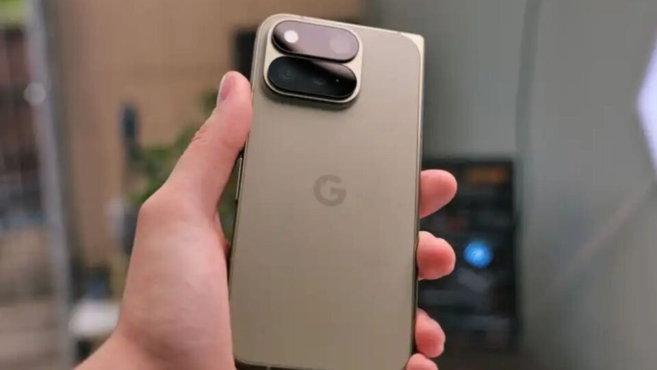 Google Pixel 12 Pro: 4 मॉडल की लीक, डिस्प्ले में बड़ा बदलाव